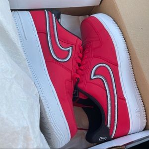 Nike Air Force 1 Reverse Stitch Low red